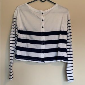 F21 LONG SLEEVE CROP TOP